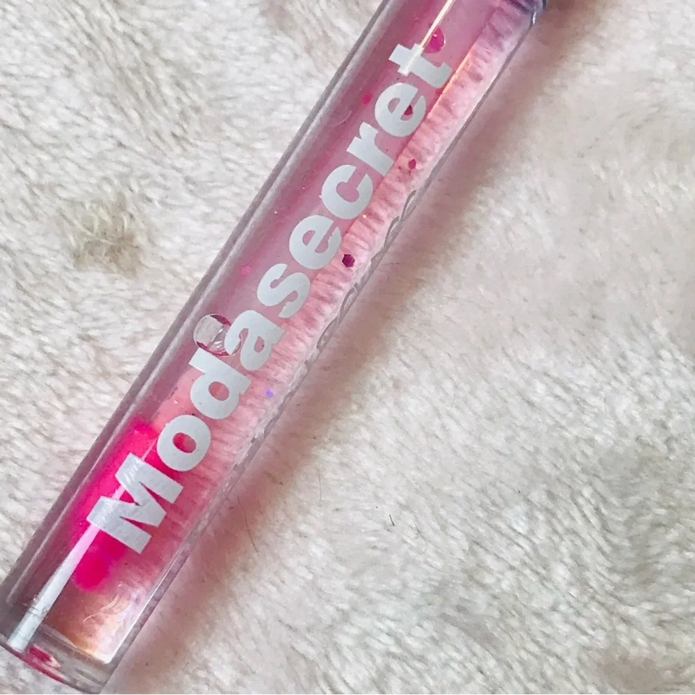 ✨✨5/$10✨✨ Moda Secret Hello Kitty Character Sanrio Figure Fashion Lip Gloss New